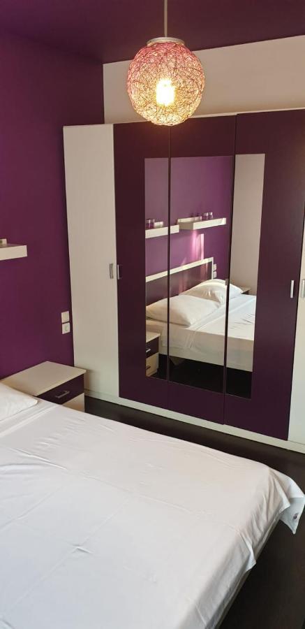 Apartments And Rooms Ivana คิร์ก ภายนอก รูปภาพ