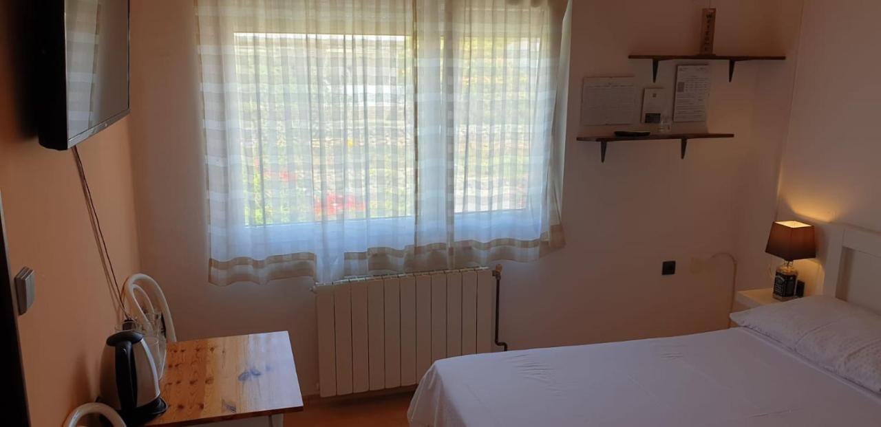 Apartments And Rooms Ivana คิร์ก ภายนอก รูปภาพ