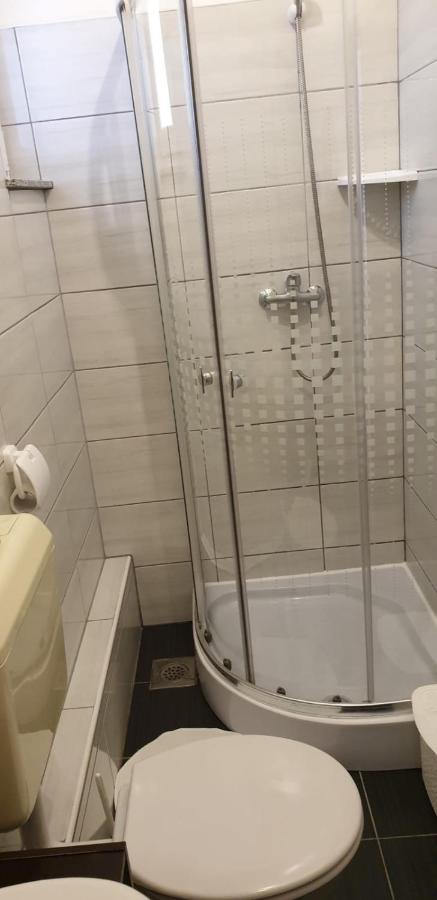 Apartments And Rooms Ivana คิร์ก ภายนอก รูปภาพ